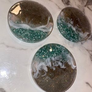 3 piece round resin coaster set